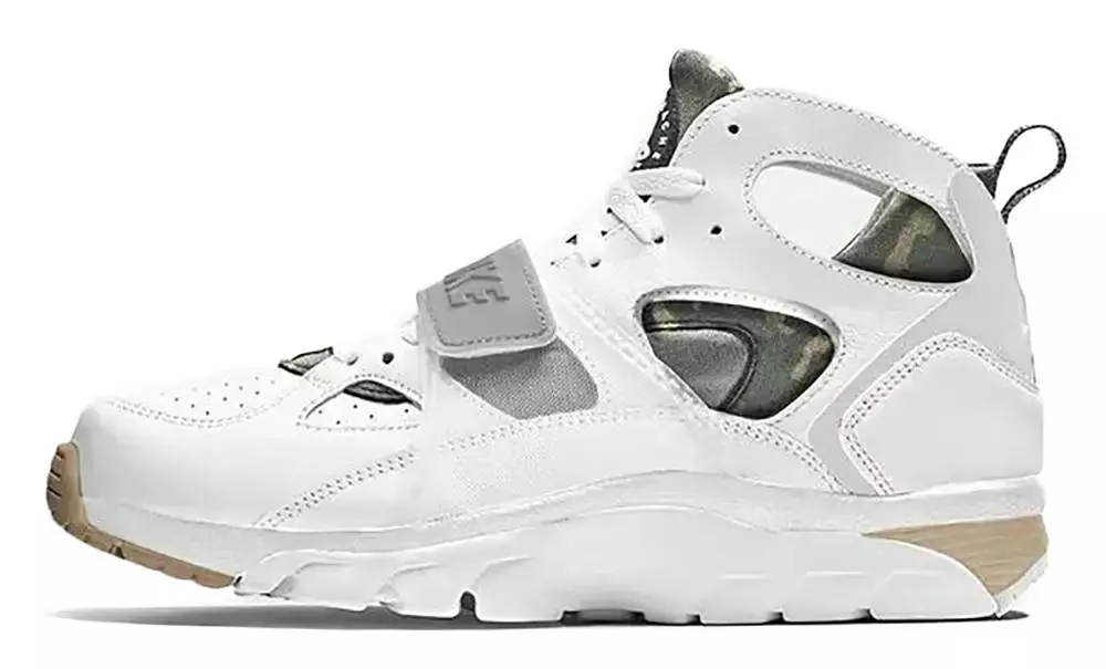 CORTEIZ x Nike Air Trainer Huarache Light Bone FQ8793 002