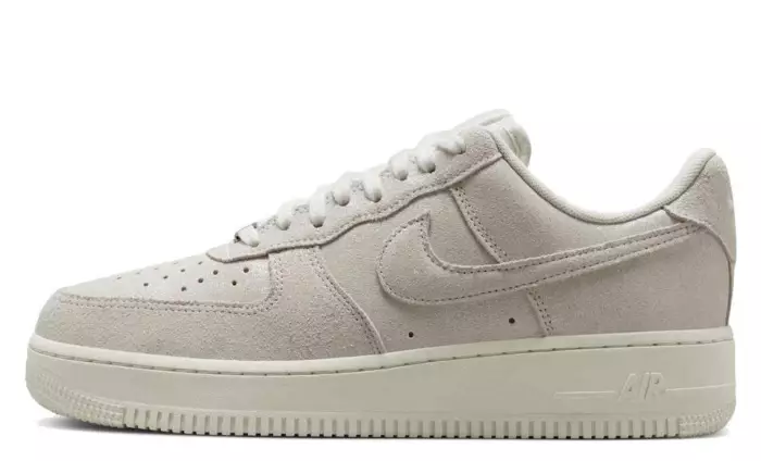 Nike Air Force 1 Low 07 SE Sail Glittery Suede